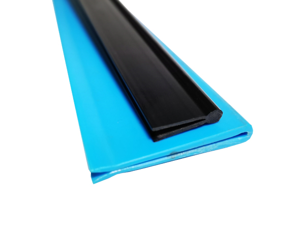 PVC塑料條擁(yōng)有哪些特性(xìng)呢？